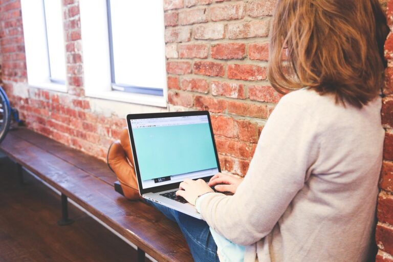 Building Strong Digital Brands in a Competitive World